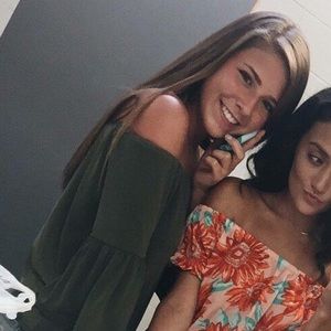 Meet your Posher, Hayley